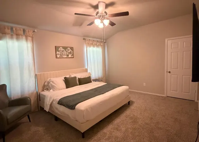 Modern 3br Smart Near Cavazos