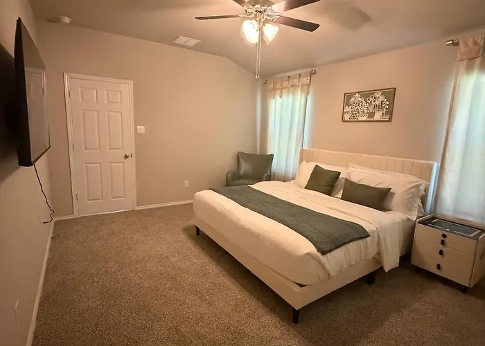 Modern 3br Smart Near Cavazos *
